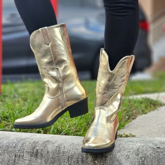 Women's Gold Metallic Western Cowboys Boots - Picture 2 of 7